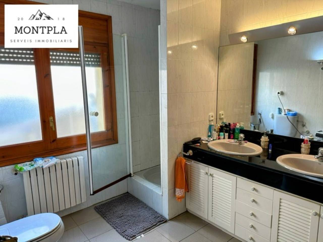 Penthouse apartment for sale in Santa Coloma