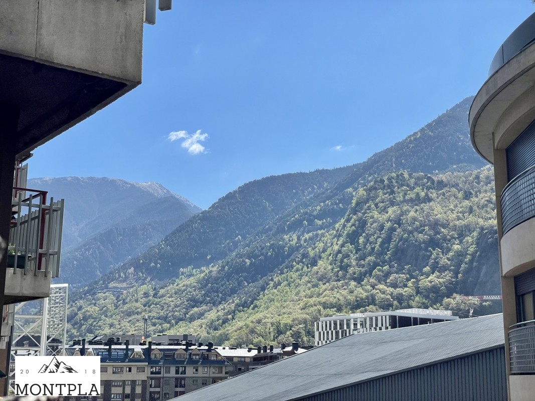 Pis en venda a la zona de l’estadi comunal, Andorra la Vella
